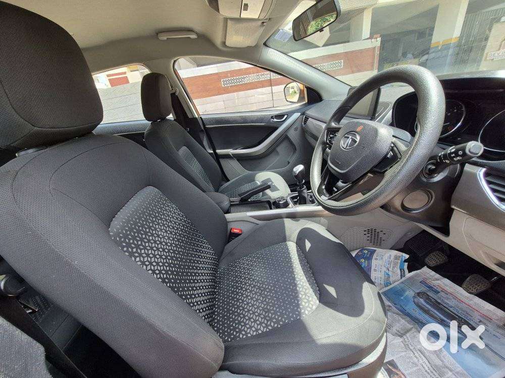 Tata Nexon 1.2 Revotron Xz Plus Dual Tone, 2019