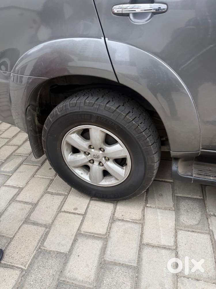 Toyota Fortuner 4x4 At, 2011, Diesel