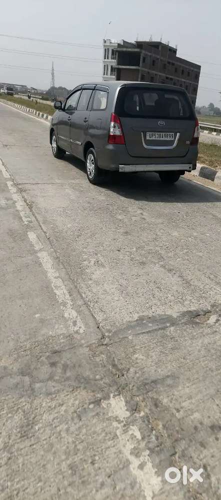Toyota Innova 2012 Diesel 165000 Km Driven