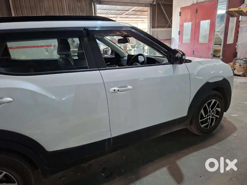 Mahindra Xuv 3xo 2025 Petrol 2500 Km Driven
