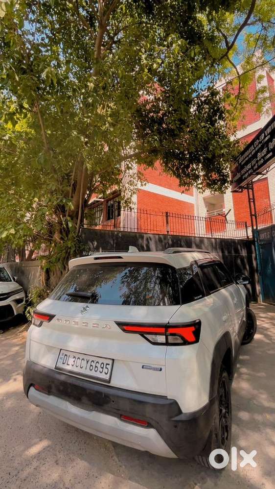 Maruti Suzuki Brezza Petrol Well Maintained