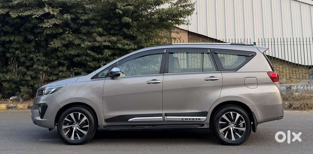 Toyota Innova Crysta