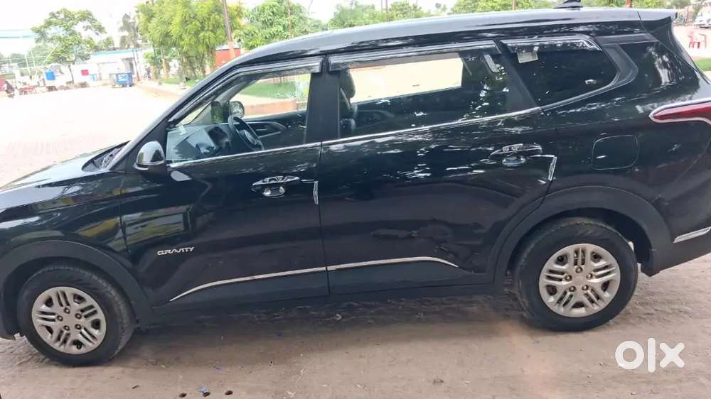 Kia Carens G1.5 2025 Km Driven