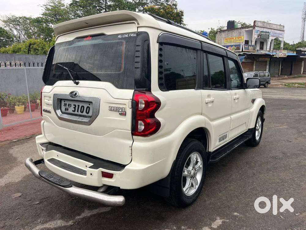 Mahindra Scorpio S10, 2016, Diesel