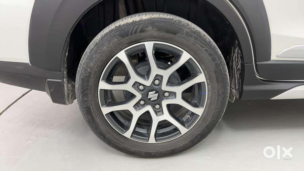 Maruti Suzuki Xl6 1.5 Alpha Plus At, 2022, Petrol