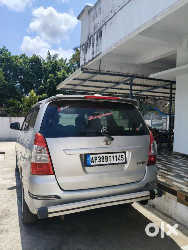 Toyota Innova 2012 Diesel 290000 Km Driven