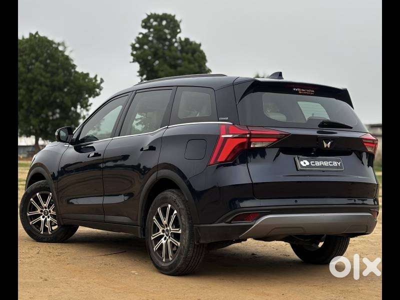 Mahindra Xuv700 2.2 Ax 7 Diesel At Luxury Pack Str Awd, 2022, Diesel