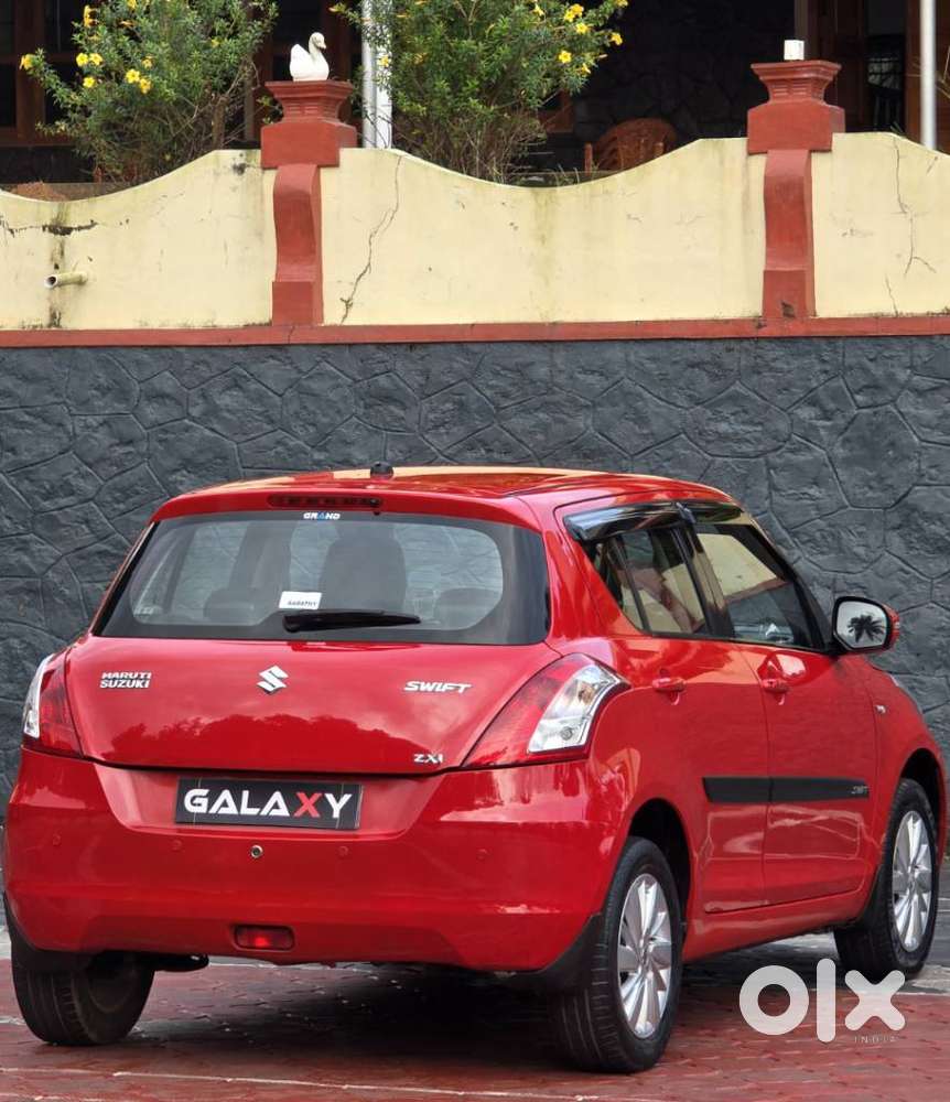 Maruti Suzuki Swift Vvt Zxi, 2017, Petrol