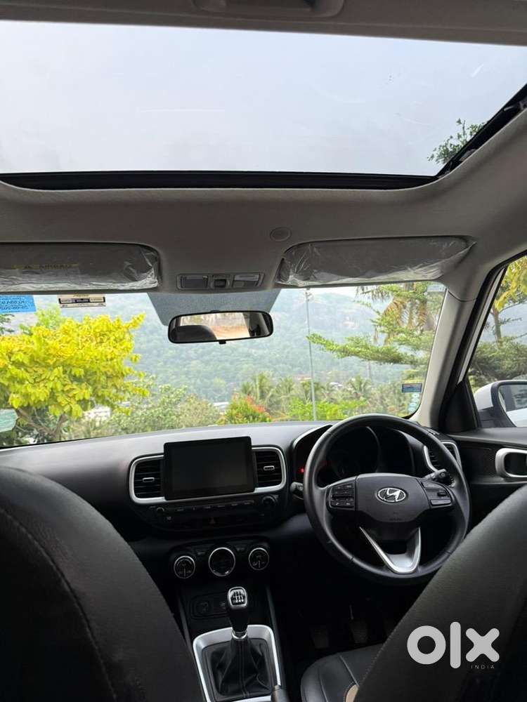 Hyundai Venue Sx Diesel 2020 / Single Owner / Full Service