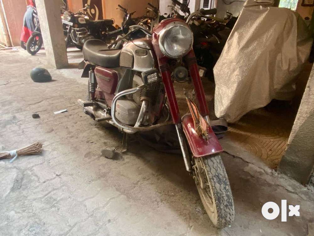 Yezdi bike 2025 price olx