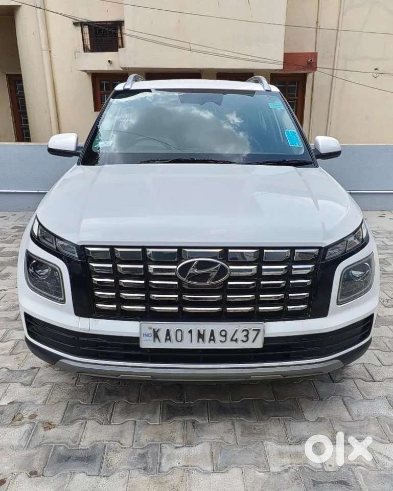 Hyundai Venue 1.0 Sx (o) Turbo Dct, 2023, Petrol