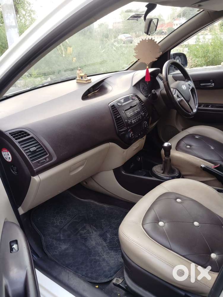 Hyundai I20 2009-2011 Asta, 2009, Petrol