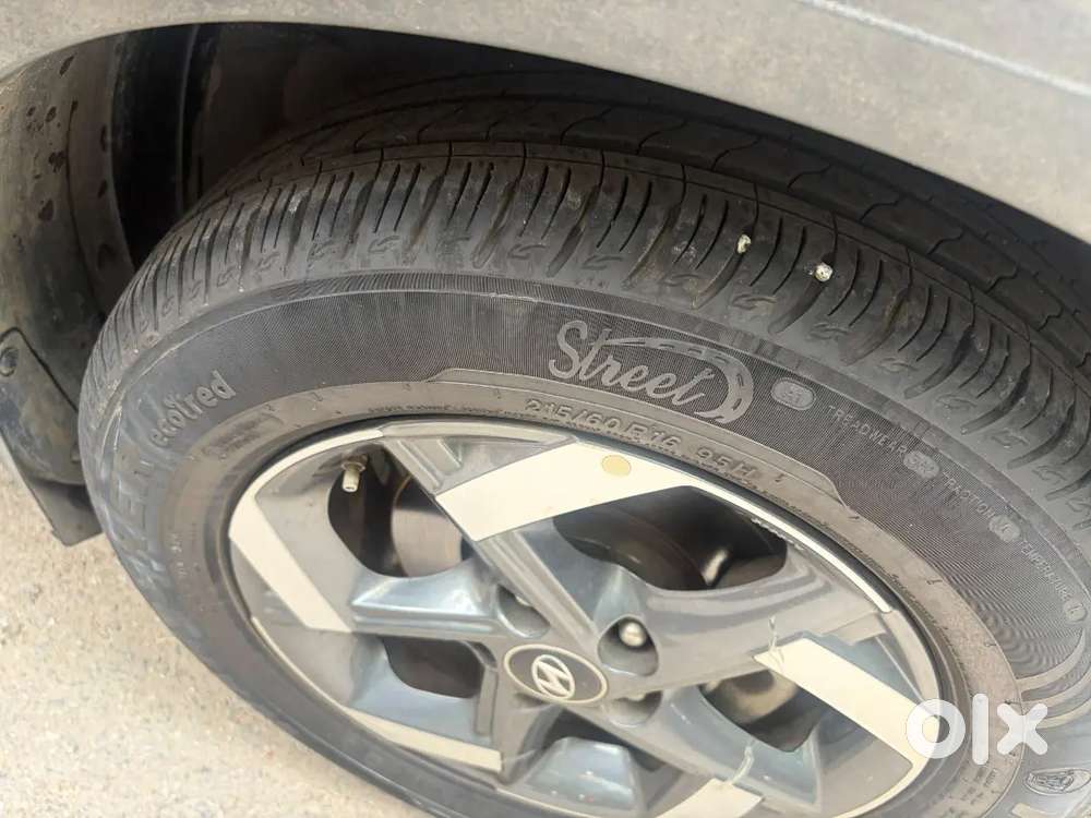 Hyundai Venue 2020 Petrol 43000 Km Driven