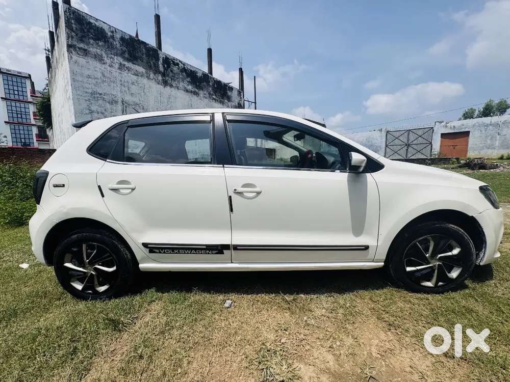 Volkswagen Polo 2015 Year Car