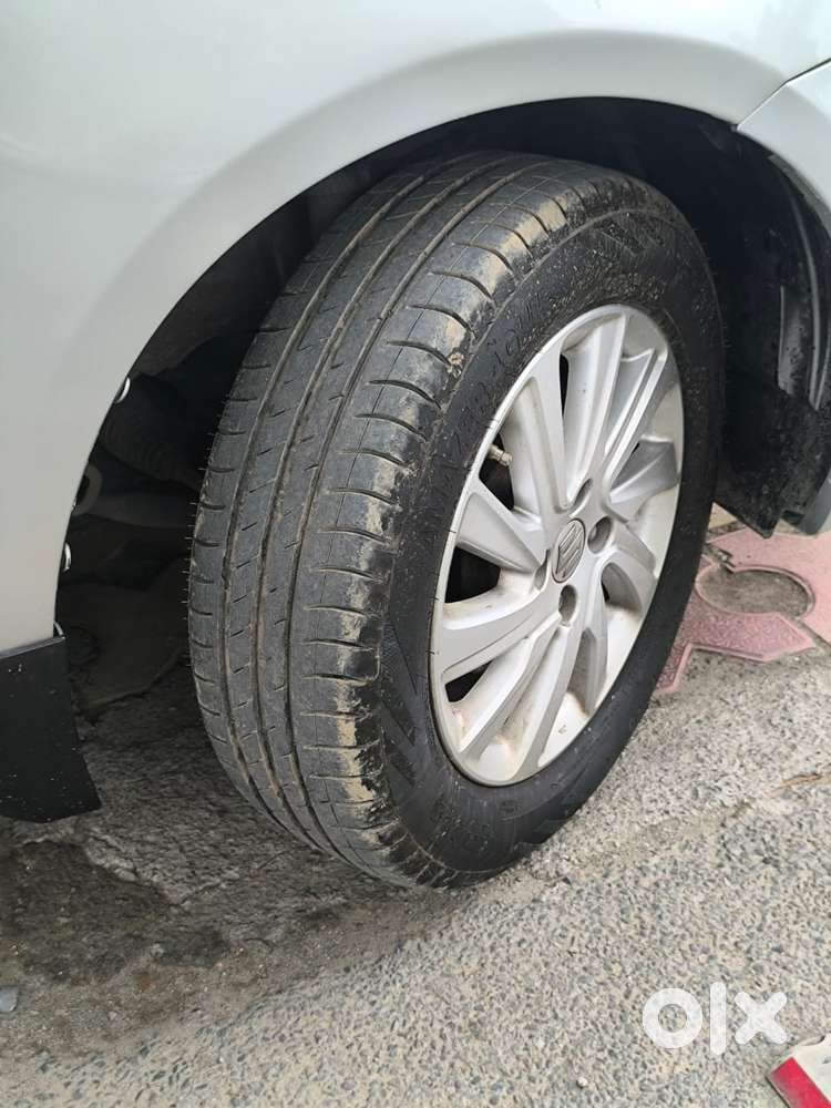 Maruti Suzuki Swift Dzire 1.2 Zxi Bsiv, 2016, Petrol
