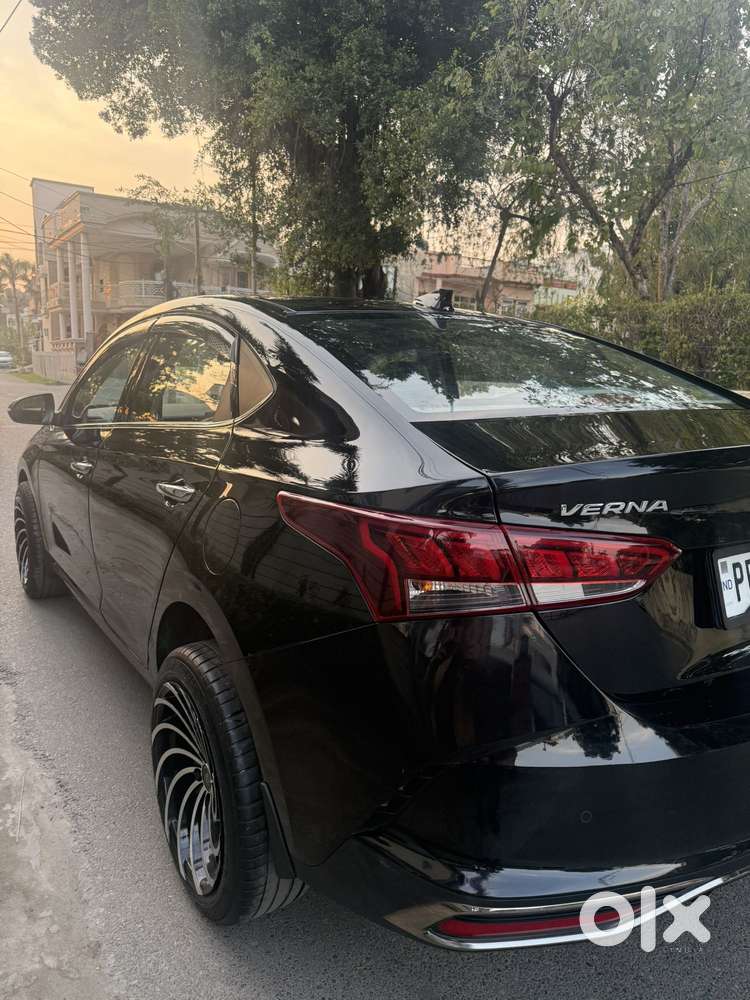 Hyundai Verna 1.5 Sx Vtvt Ivt, 2023, Petrol