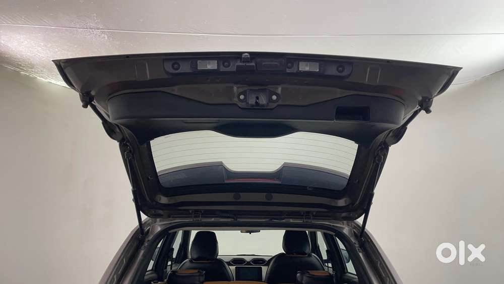 Nissan Magnite Xv Turbo, 2023, Petrol