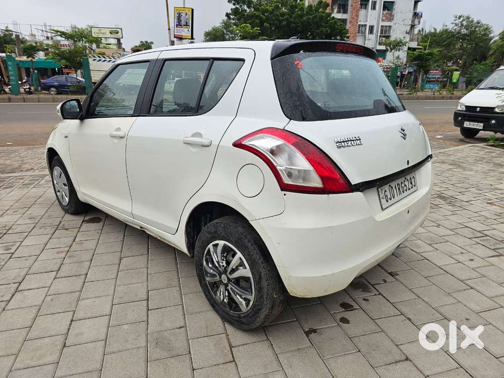 Maruti Suzuki Swift Vxi + Manual, 2014, Cng & Hybrids