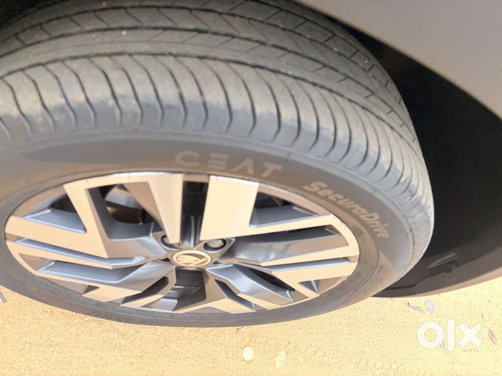 Skoda Kylaq Prestige At, 2025, Petrol