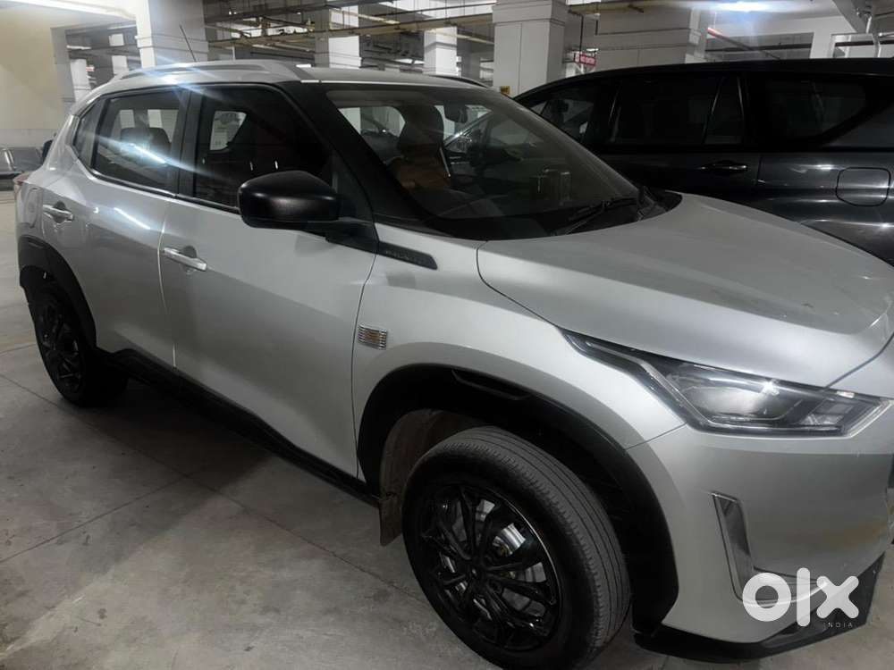 Nissan Petrol Car 2021