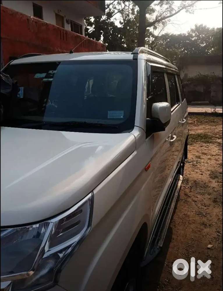Mahindra Tuv 300 2017 Diesel 64000 Km Driven