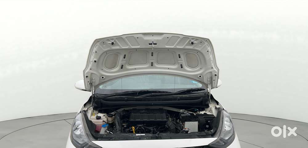 Hyundai Aura 1.2 Sx Cng, 2023, Cng & Hybrids