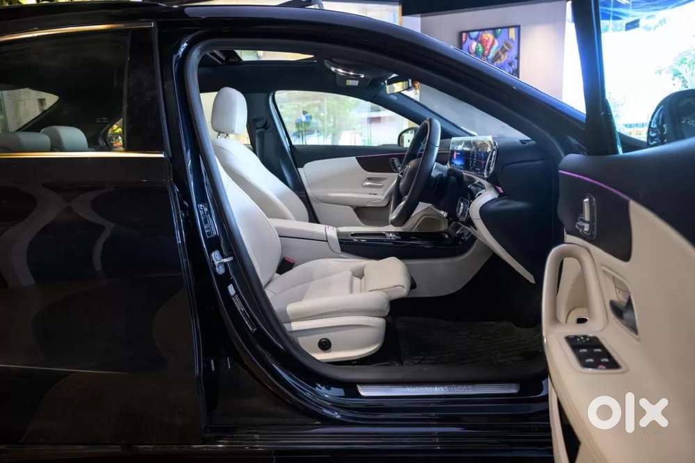Mercedes-benz A-class Limousine 200, 2025, Petrol