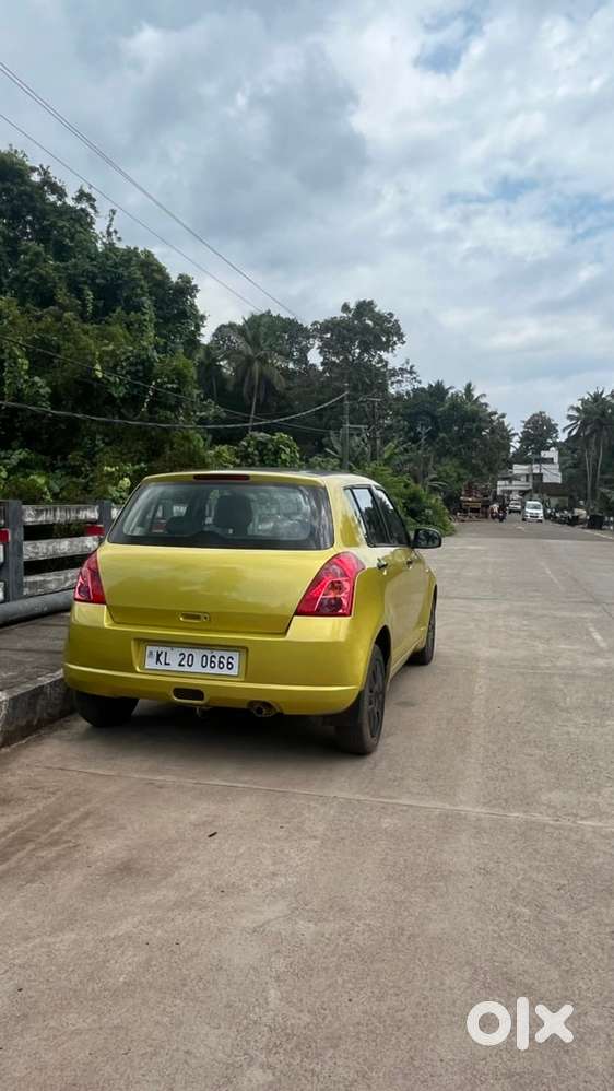 Maruti Suzuki Swift Petrol 2006