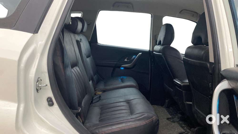 Mahindra Xuv500 W7, 2020, Diesel