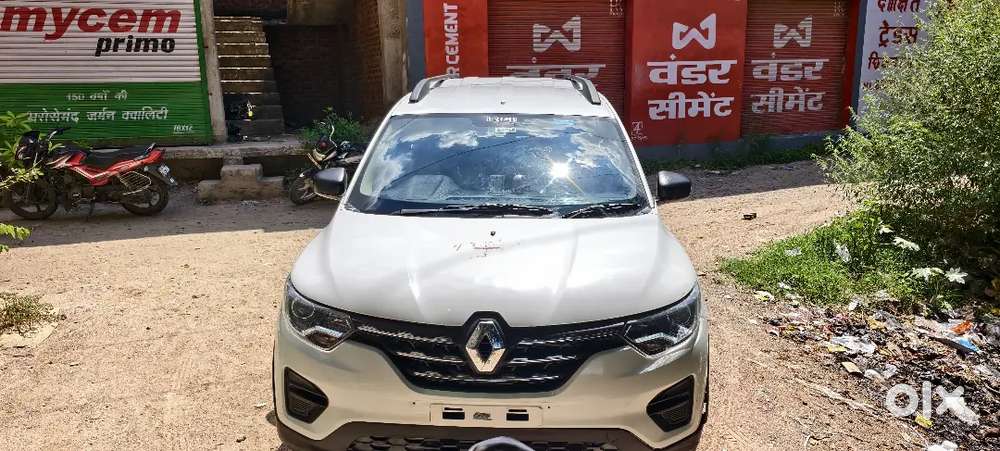 Renault Triber Petrol 2024