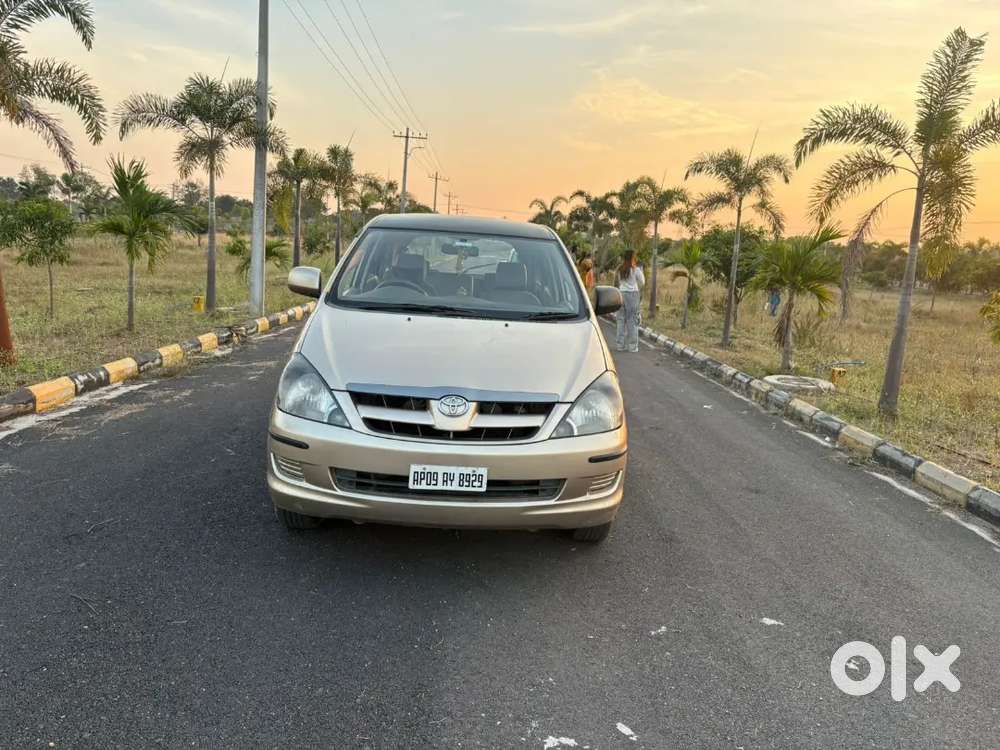Toyota Innova 2005 Petrol Well Maintained, Very Good Condition