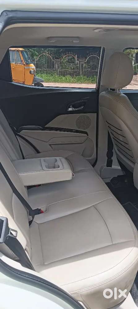 2021xuv 300w8 Optional Petrol 26000km Single Owner 100% Original Paint