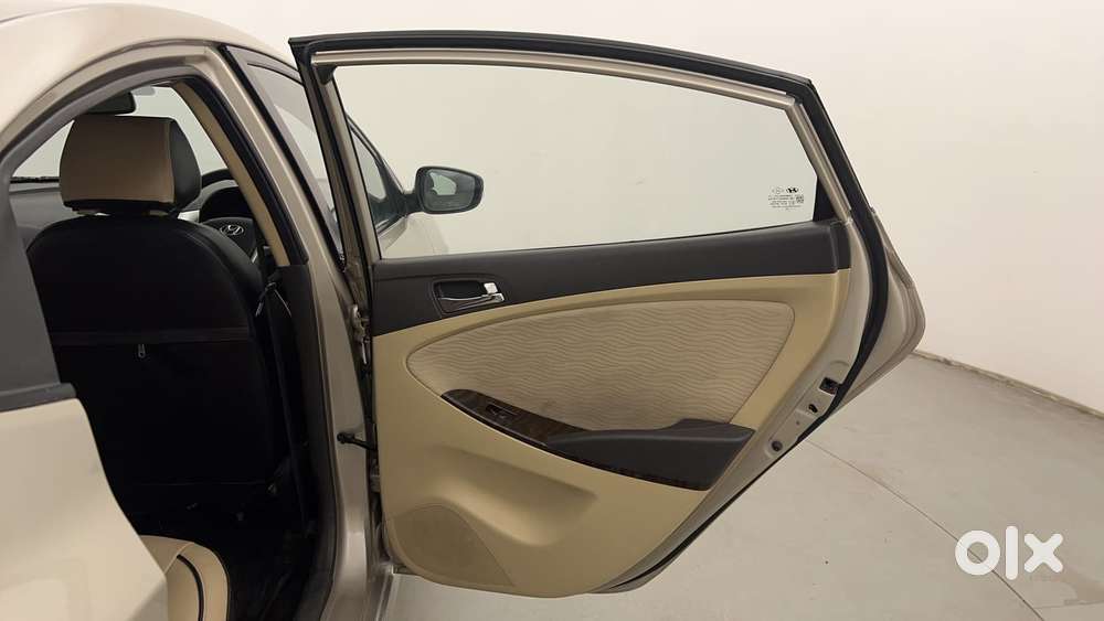 Hyundai Verna 1.6 Vtvt Sx, 2012, Petrol