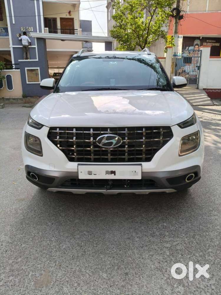 Hyundai Venue 1.2 S (o), 2020, Petrol