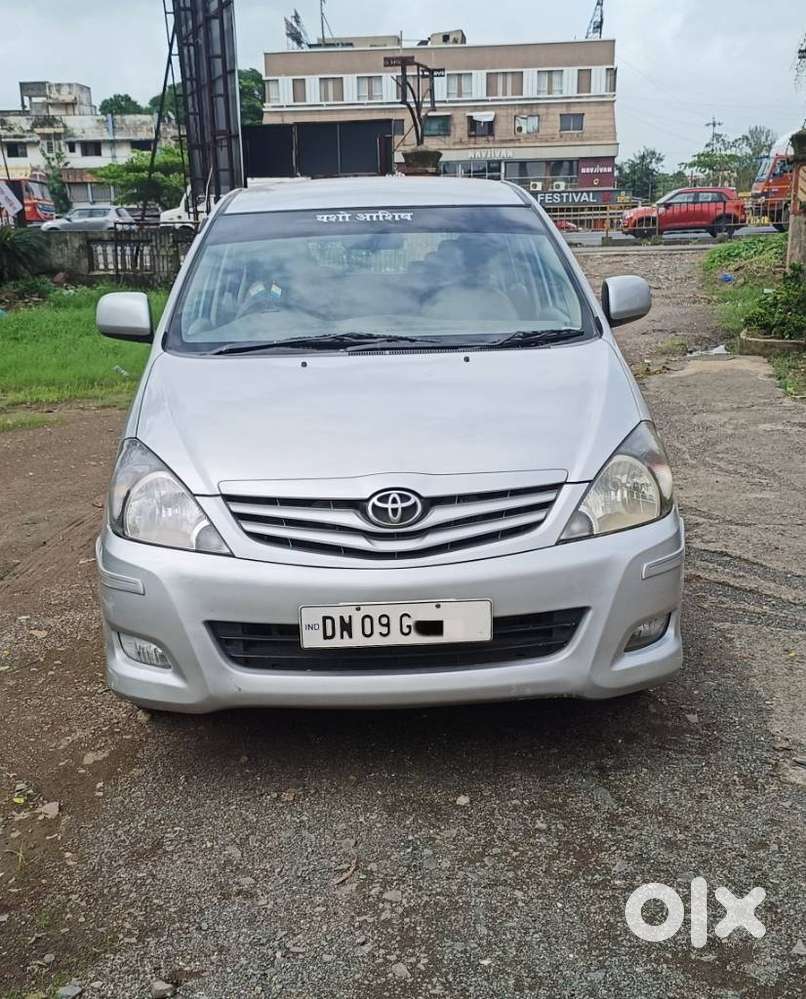 Toyota Innova 2.5 G (diesel) 8 Seater, 2011, Diesel