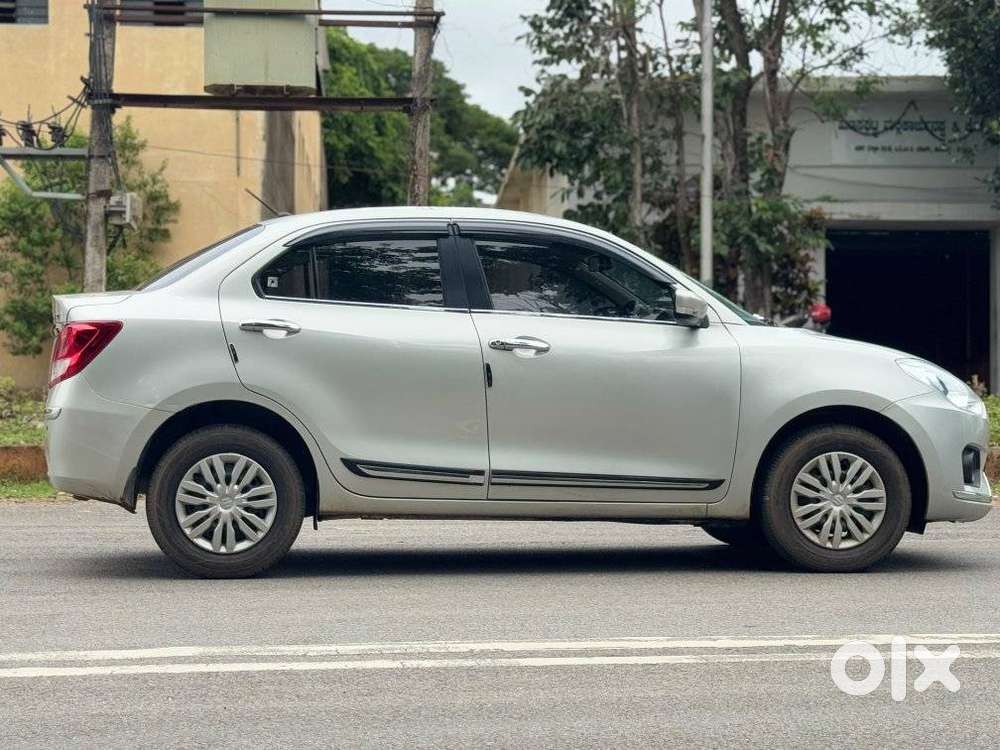 Maruti Suzuki Swift Dzire 1.3 Vxi, 2019, Petrol