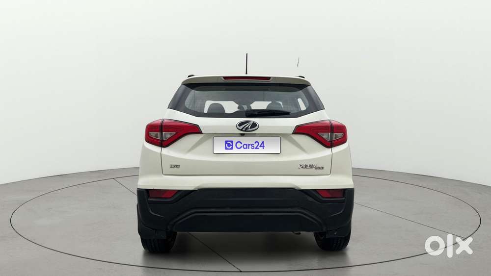 Mahindra XUV300 W8 Diesel, 2022, Diesel
