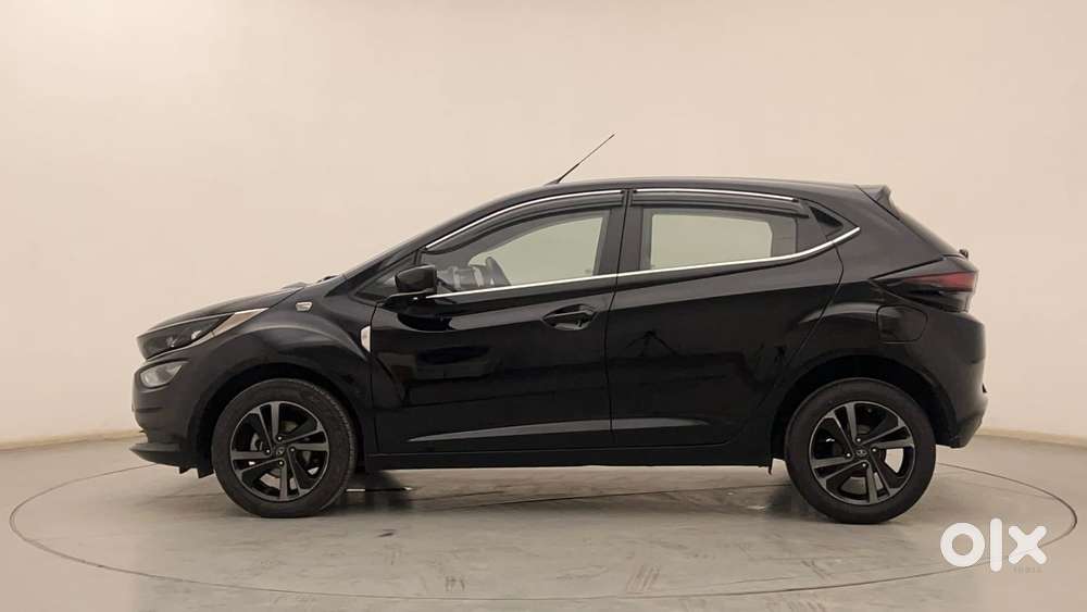 Tata Altroz 1.2 Xza Plus Dark Edition Dct, 2023, Petrol