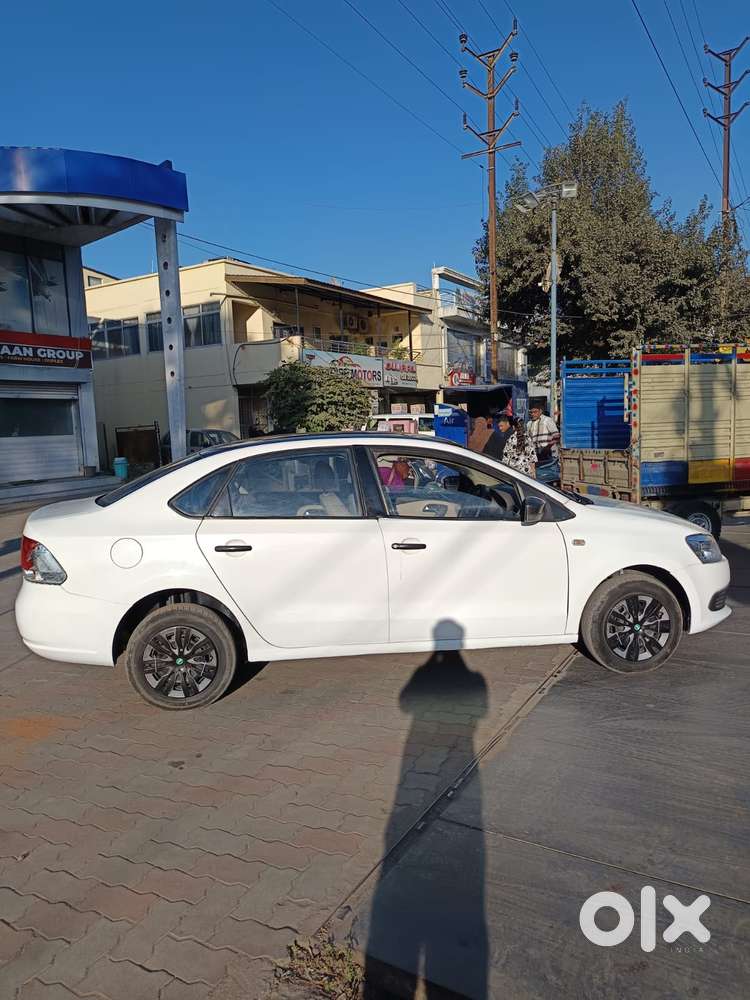 Volkswagen Vento Celeste 1.6 Highline, 2011, Petrol