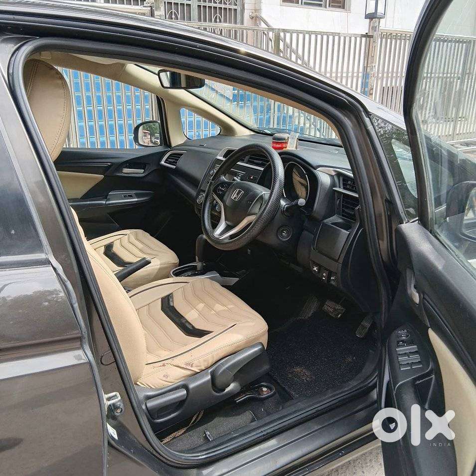 Honda Jazz V Automatic, 2016, Cng & Hybrids