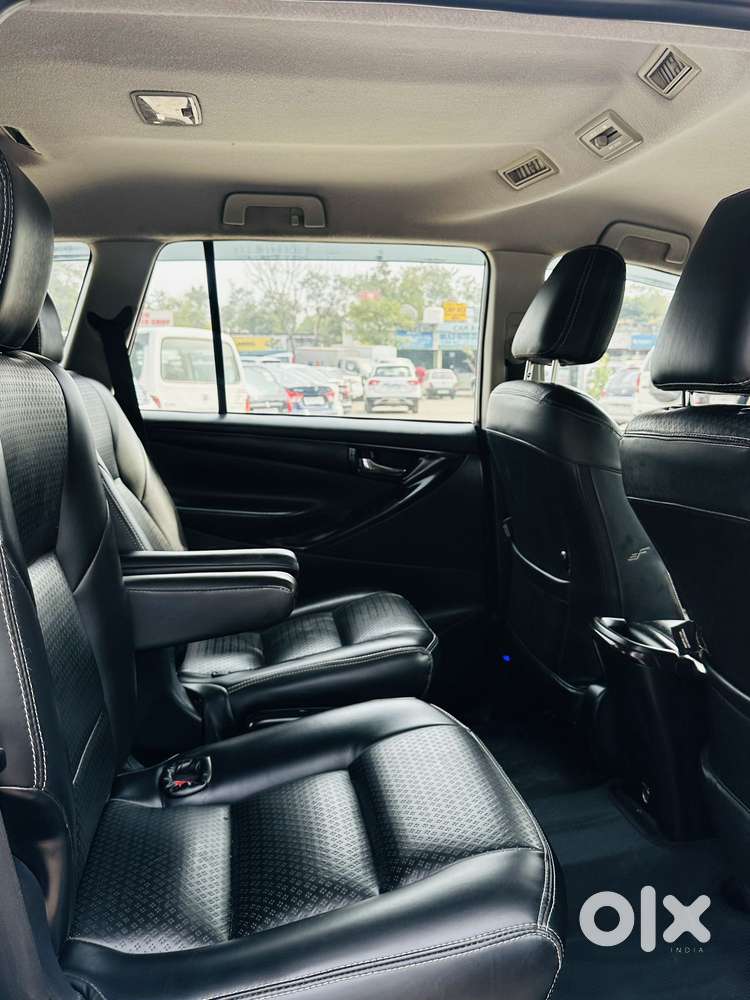 Toyota Innova Crysta 2.4 G Mt, 2016, Diesel