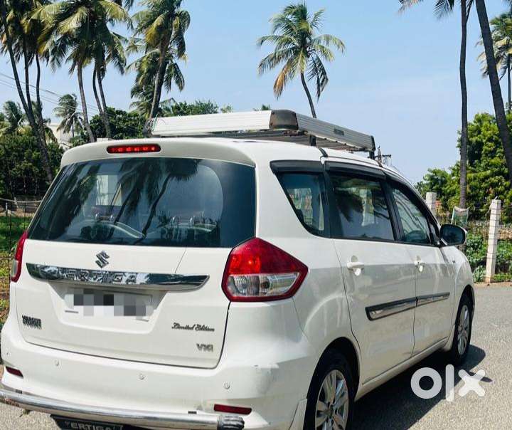 Maruti Suzuki Ertiga Vxi Abs Bs Iv, 2017, Petrol