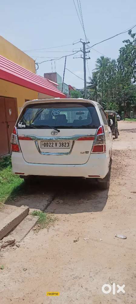 Toyota Innova 2016 Diesel 100000 Km Driven