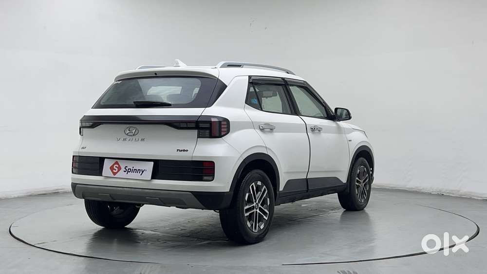 Hyundai Venue 1.0 Sx (o) Turbo Dct, 2023, Petrol