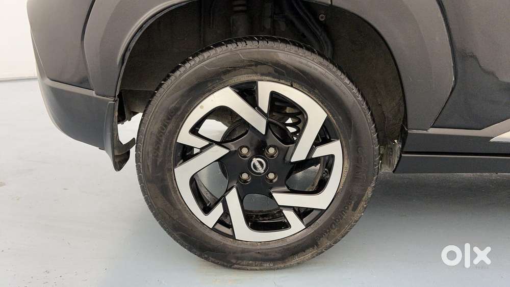 Nissan Magnite 1.0 Xv, 2023, Petrol