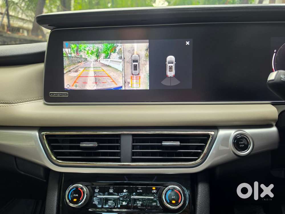 Mahindra Xuv700 2.2 Ax 7 Diesel At Luxury Pack Str Awd, 2025, Diesel