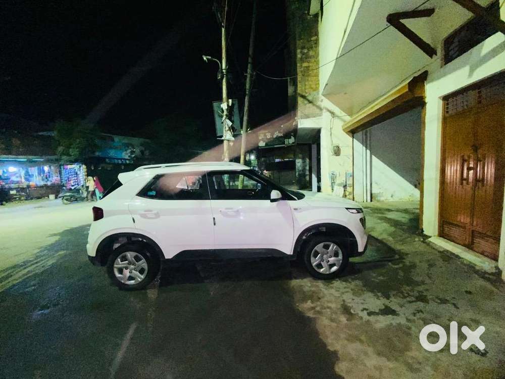 Hyundai Venue 2021 Petrol Good Condition