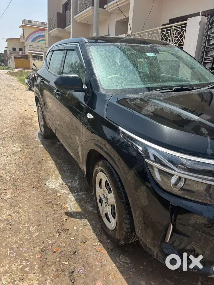 Kia Seltos Black 2025 Model  Low Running  Excellent Condition