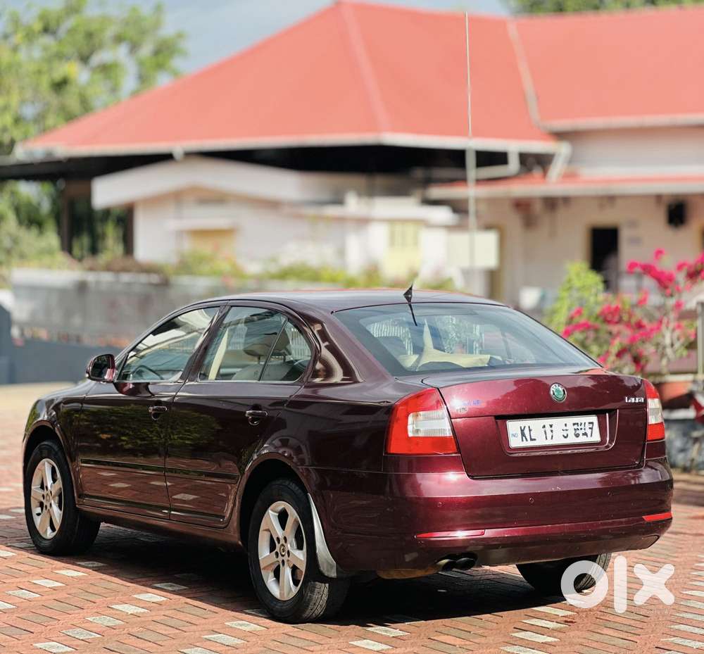 Skoda Laura Elegance 2.0 Tdi Cr At, 2012, Diesel