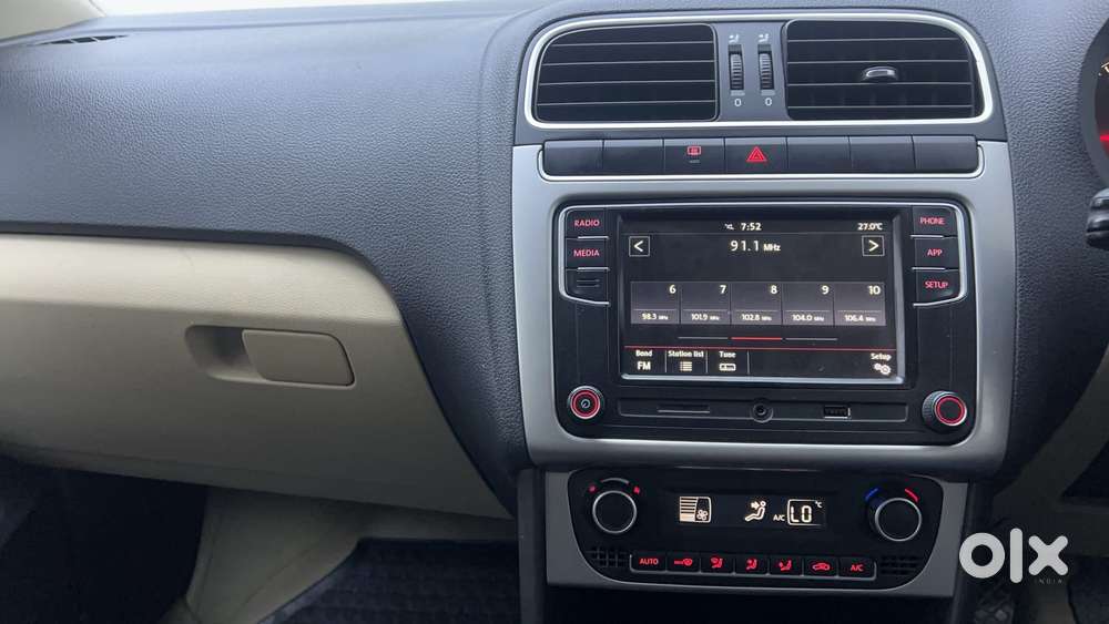 Volkswagen Polo 2009-2013 Petrol Highline 1.2l, 2017, Petrol